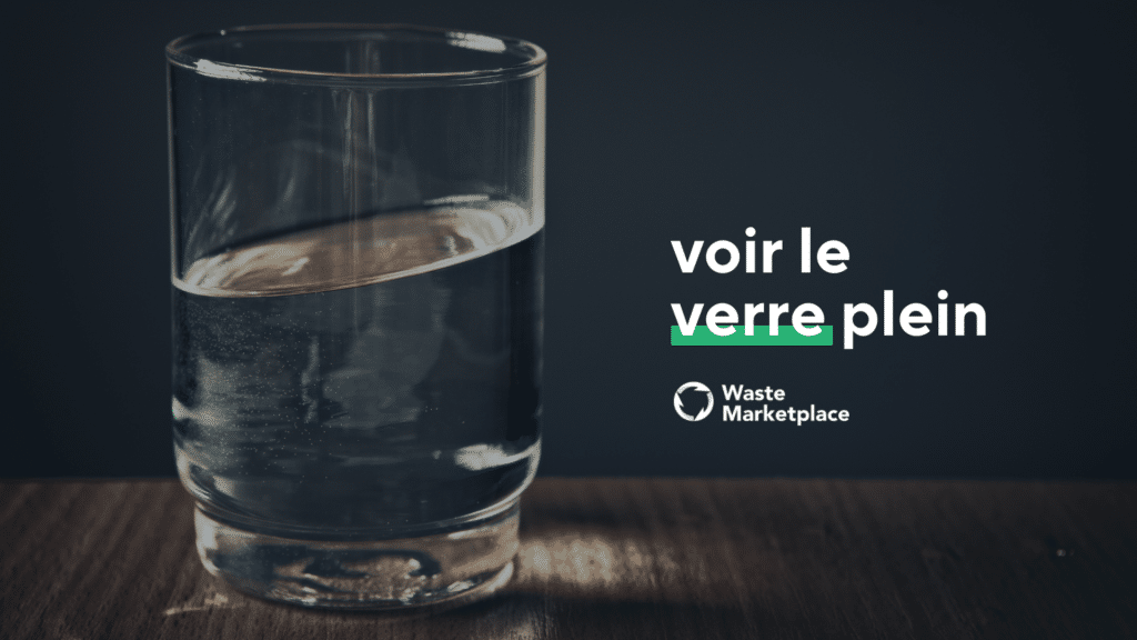 affiches jeu de mots Waste marketplace Voir le verre plein